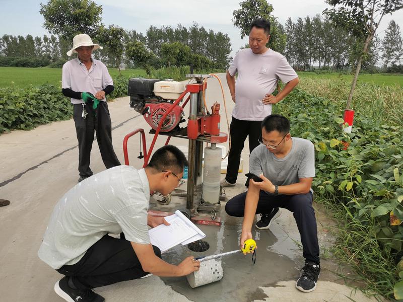 清江浦区：现场钻孔取芯 保障民生福祉 助力乡村振兴.jpg