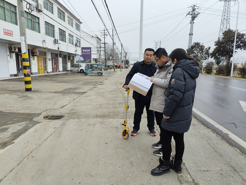 淮安区：审计关注农村公路建设 优化交通环境_副本.jpg