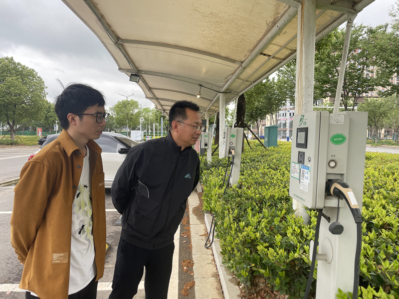 金湖审计：关注充电桩建设，助力新能源产业发展