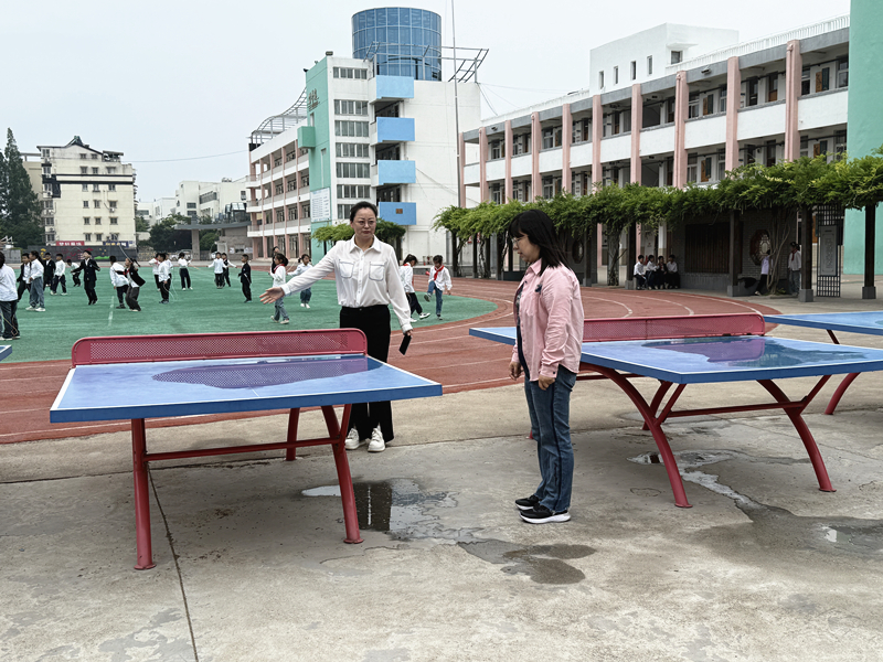 江苏金湖：审计进校园   助推教育资源优化配置_副本.jpg
