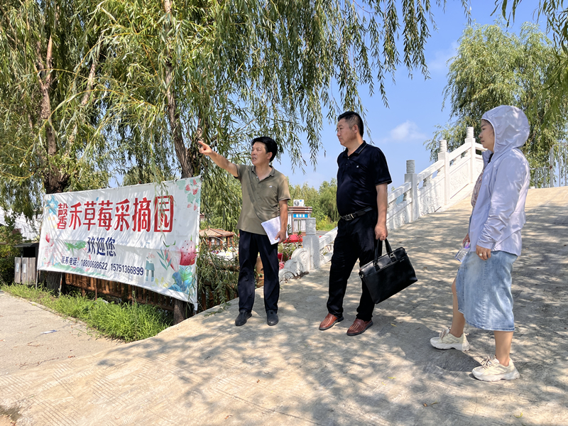 淮安区审计： 关注设施农业建设管理_副本.jpg