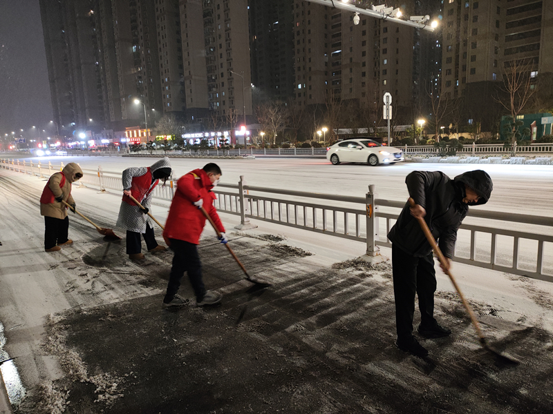 淮阴区审计局：审计先锋战风雪 清雪除冰护平安...