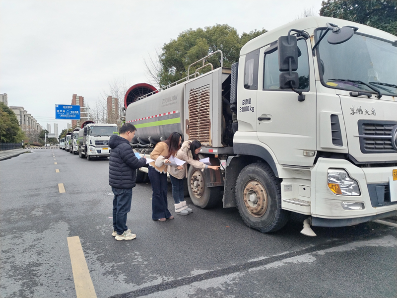淮安淮阴审计：关注环卫车辆使用情况